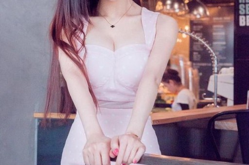 网红王暖暖解约：3年直播220场累到惊厥公司只晒成绩单？