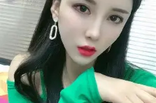 2021最新娱乐头条：明星动态与八卦揭秘