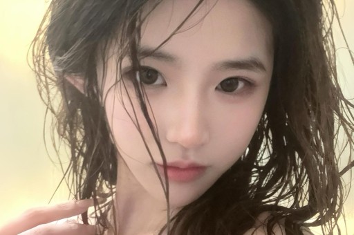 赵露思换头像“别装了”吃瓜网友都在问她在怼谁