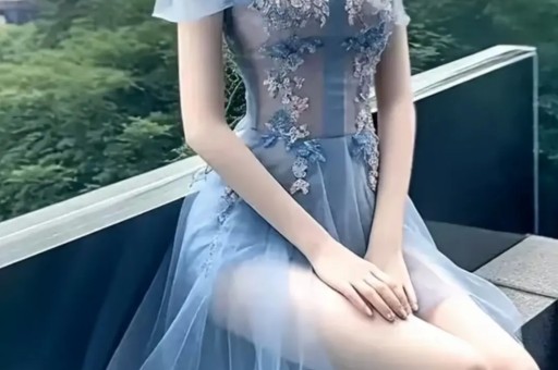 娱乐博主吃瓜少女张小寒被封号如何避免内容风险？